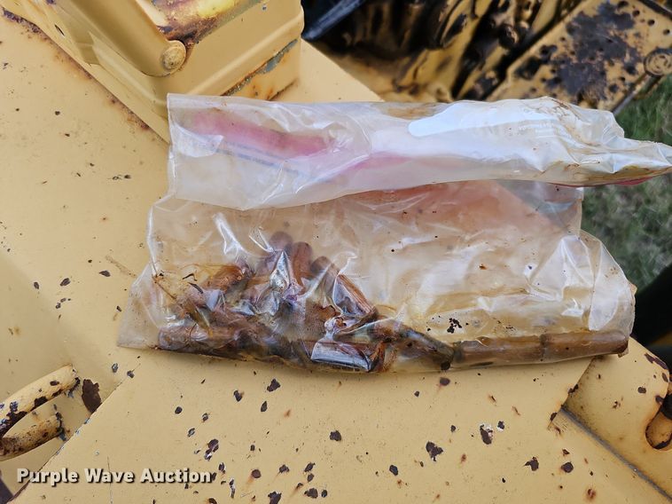 image for item DQ0131 Ford 4400  tractor