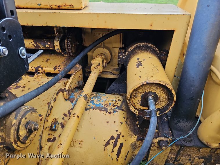 image for item DQ0131 Ford 4400  tractor