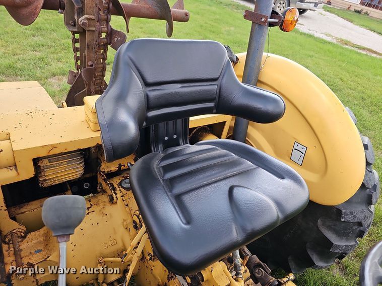image for item DQ0131 Ford 4400  tractor