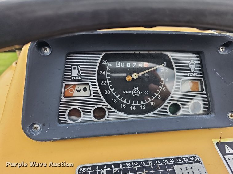 image for item DQ0131 Ford 4400  tractor