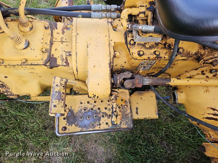 image for item DQ0131 Ford 4400  tractor