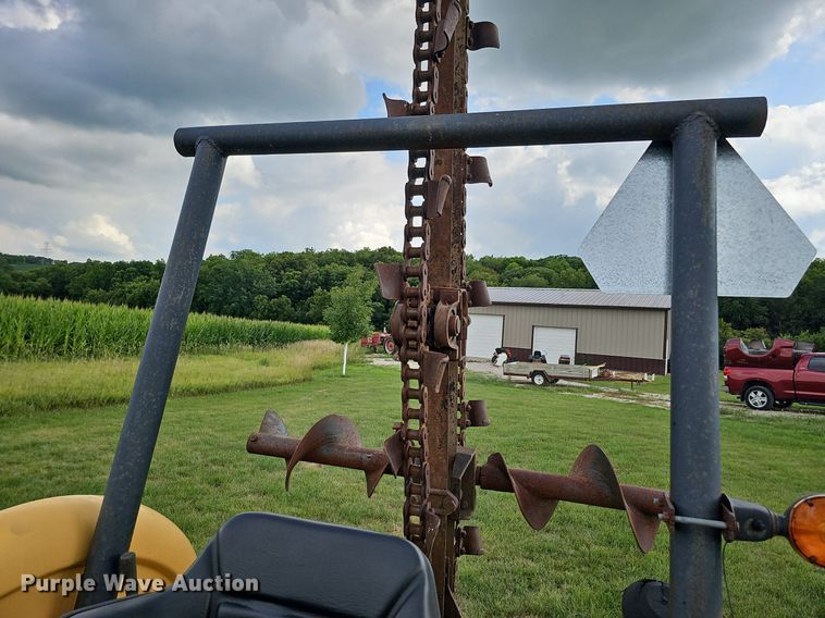 image for item DQ0131 Ford 4400  tractor