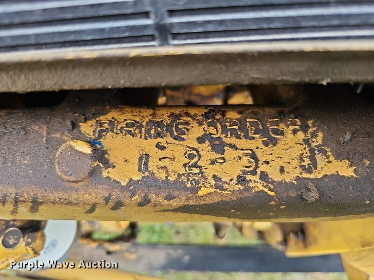 image for item DQ0131 Ford 4400  tractor