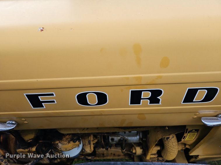 image for item DQ0131 Ford 4400  tractor