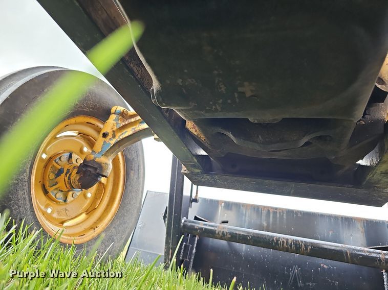 image for item DQ0131 Ford 4400  tractor