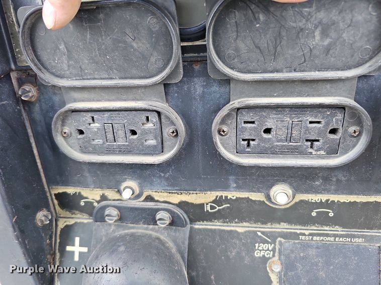 image for item DQ0146 Lincoln Electric Vantage 300  welder