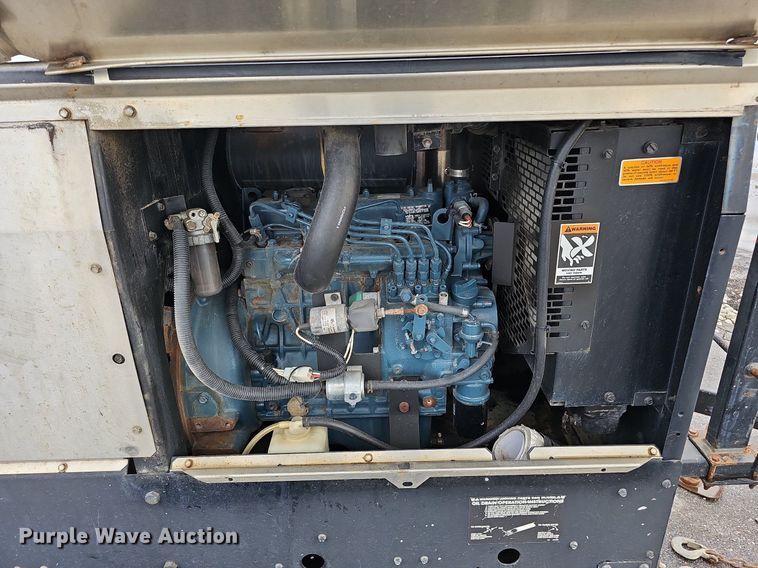 image for item DQ0146 Lincoln Electric Vantage 300  welder