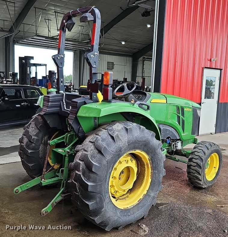 image for item DQ0147 2015 John Deere  4052M tractor
