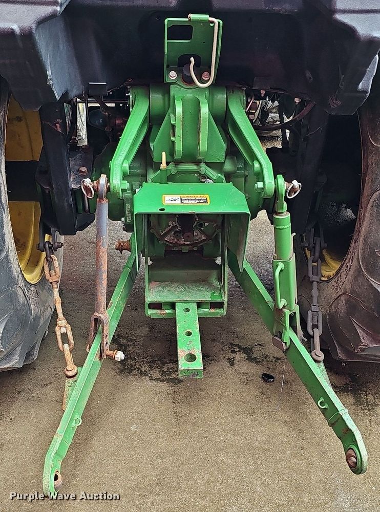 image for item DQ0147 2015 John Deere  4052M tractor