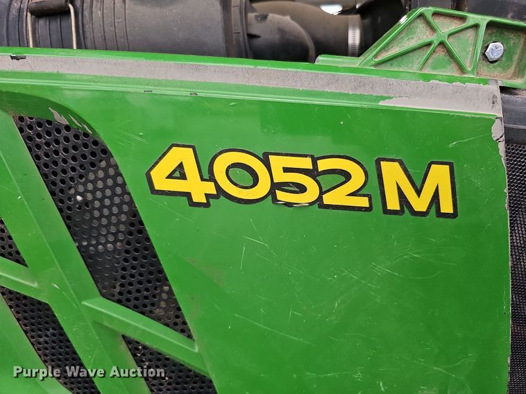 image for item DQ0147 2015 John Deere  4052M tractor