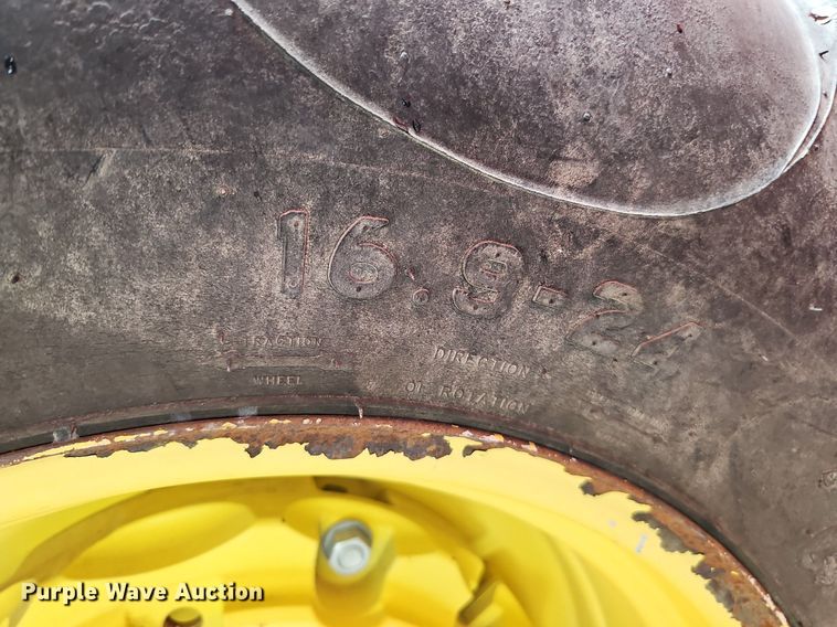 image for item DQ0147 2015 John Deere  4052M tractor