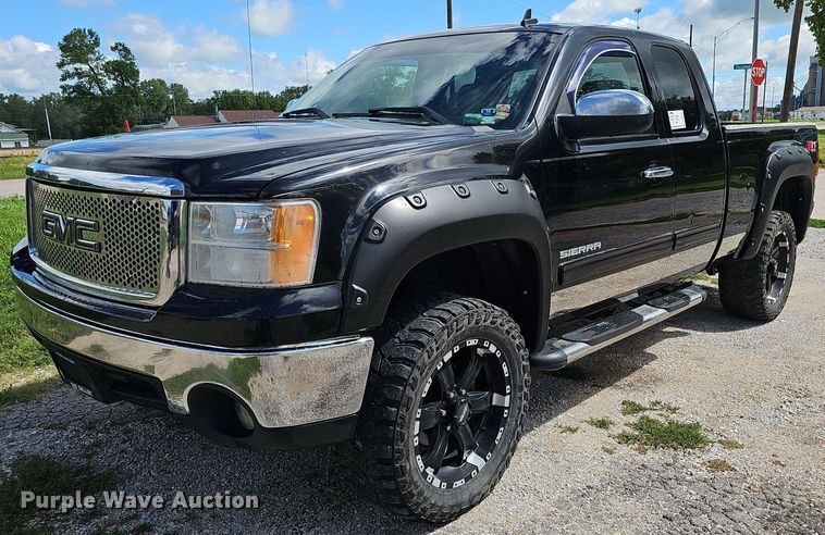 image for item DQ0149 2008 GMC Sierra 1500  Ext. Cab pickup truck