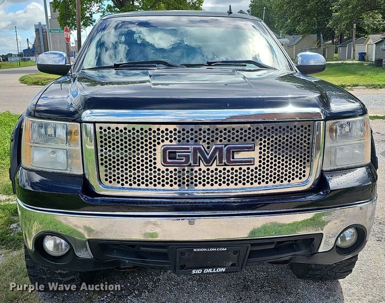 image for item DQ0149 2008 GMC Sierra 1500  Ext. Cab pickup truck