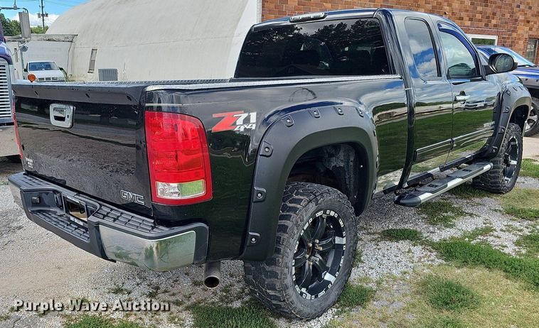 image for item DQ0149 2008 GMC Sierra 1500  Ext. Cab pickup truck
