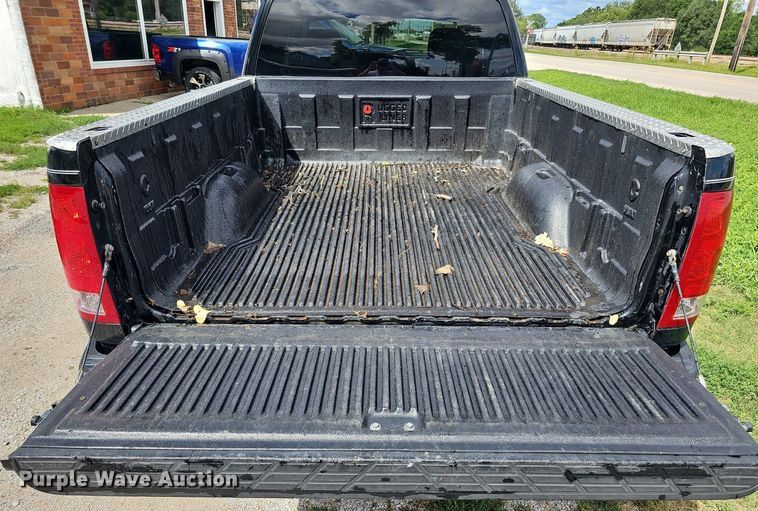 image for item DQ0149 2008 GMC Sierra 1500  Ext. Cab pickup truck