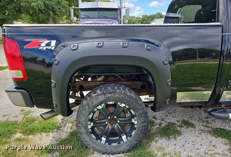 image for item DQ0149 2008 GMC Sierra 1500  Ext. Cab pickup truck