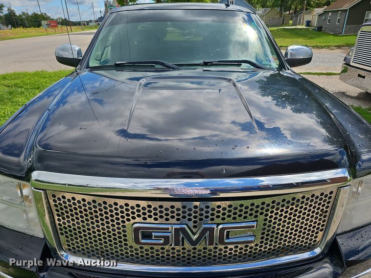 image for item DQ0149 2008 GMC Sierra 1500  Ext. Cab pickup truck