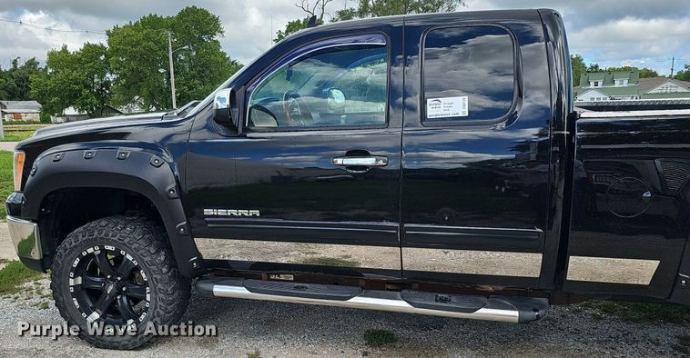 image for item DQ0149 2008 GMC Sierra 1500  Ext. Cab pickup truck