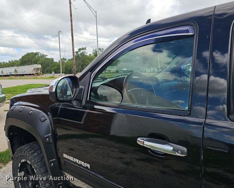 image for item DQ0149 2008 GMC Sierra 1500  Ext. Cab pickup truck