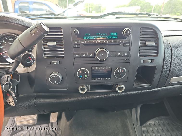 image for item DQ0149 2008 GMC Sierra 1500  Ext. Cab pickup truck