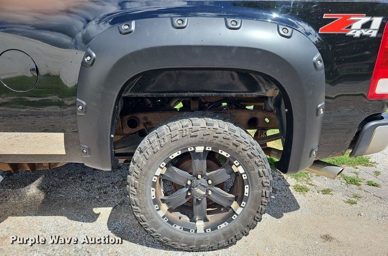 image for item DQ0149 2008 GMC Sierra 1500  Ext. Cab pickup truck