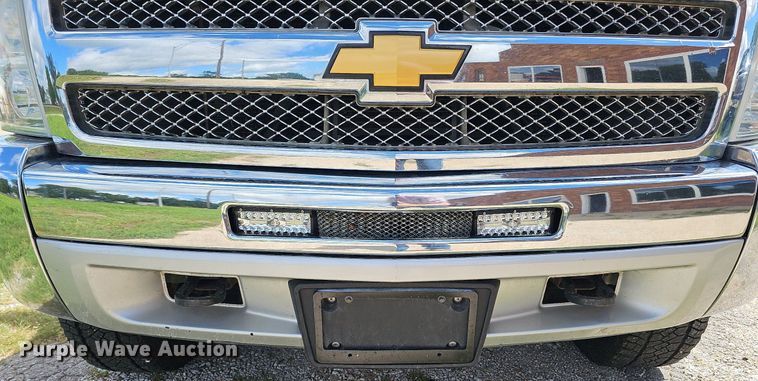 image for item DQ0150 2013 Chevrolet Silverado 1500  Ext. Cab pickup truck