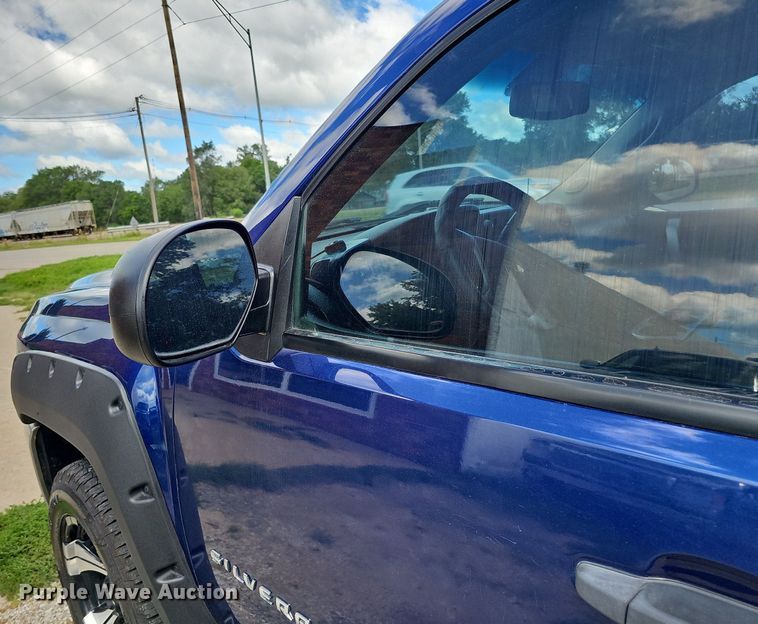 image for item DQ0150 2013 Chevrolet Silverado 1500  Ext. Cab pickup truck