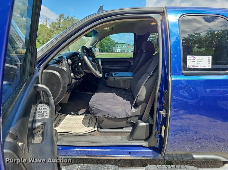 image for item DQ0150 2013 Chevrolet Silverado 1500  Ext. Cab pickup truck