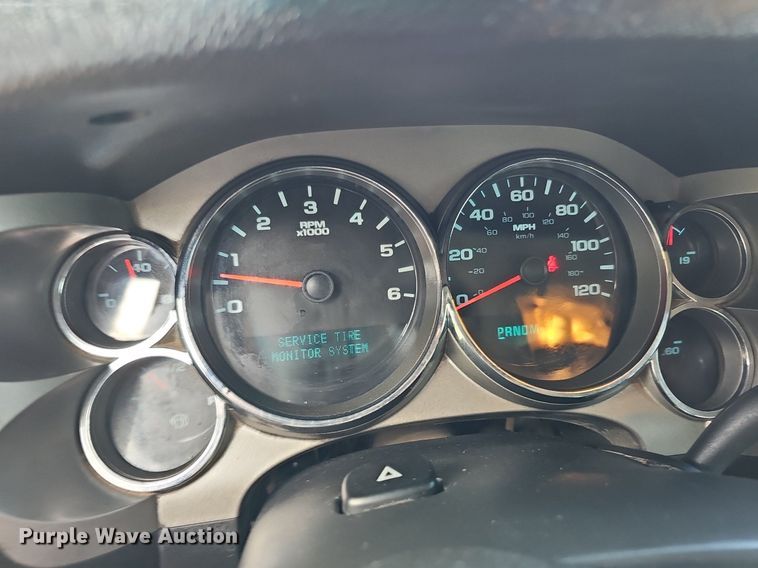 image for item DQ0150 2013 Chevrolet Silverado 1500  Ext. Cab pickup truck