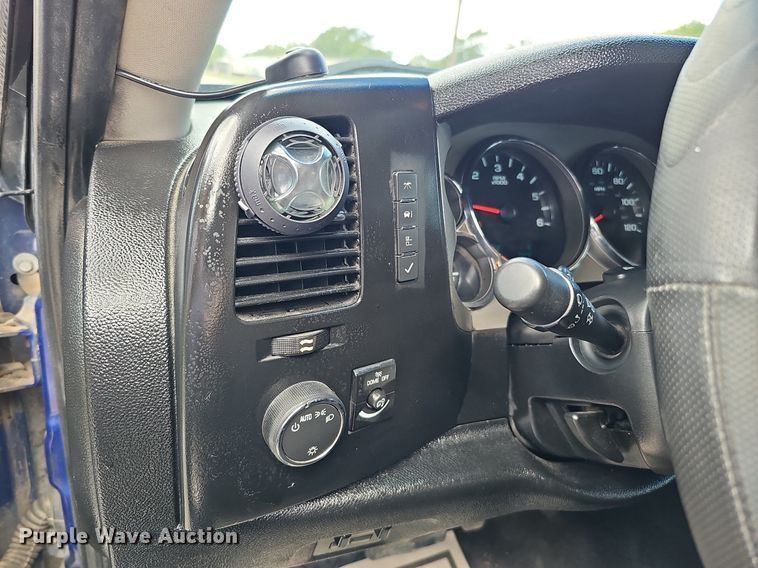 image for item DQ0150 2013 Chevrolet Silverado 1500  Ext. Cab pickup truck