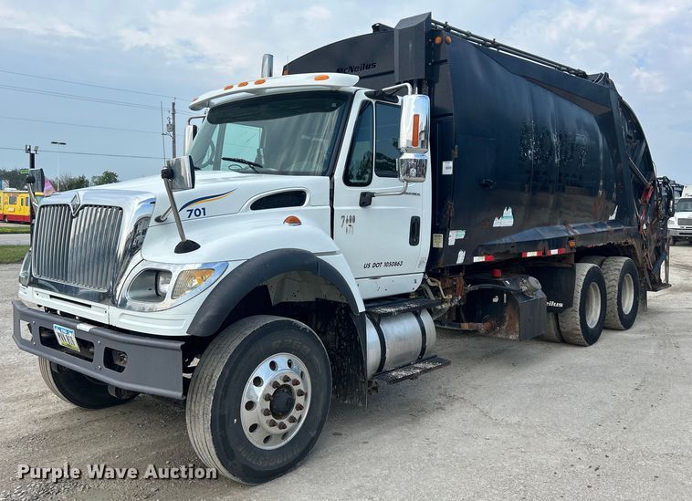 image for item DQ0873 2007 International 7600  refuse truck