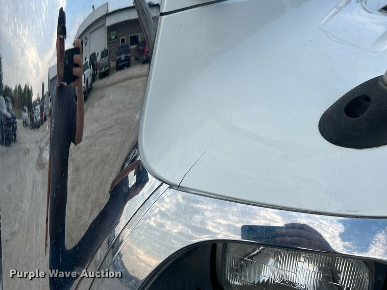 image for item DQ0873 2007 International 7600  refuse truck