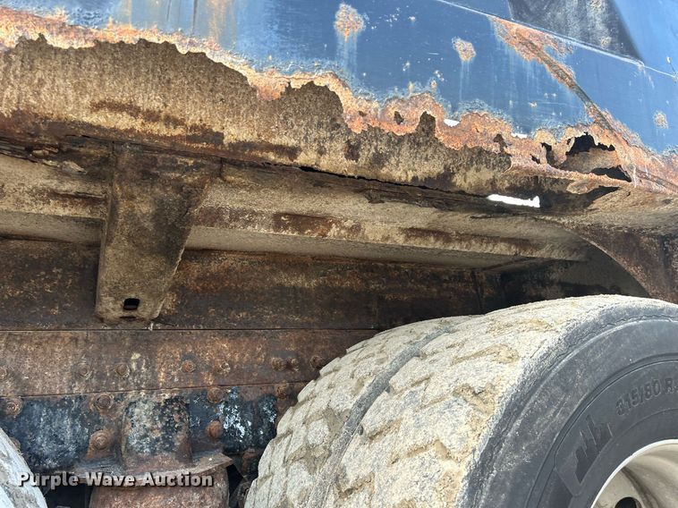 image for item DQ0873 2007 International 7600  refuse truck