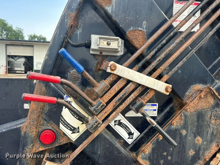 image for item DQ0873 2007 International 7600  refuse truck