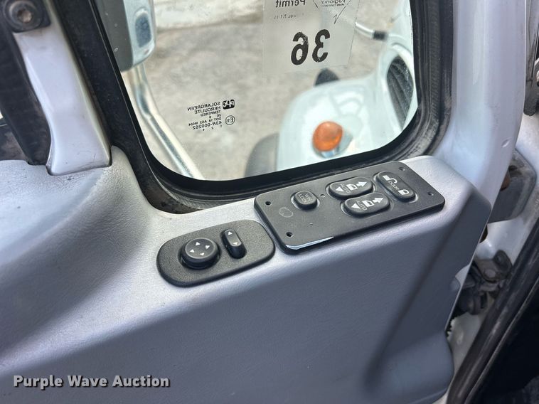 image for item DQ0873 2007 International 7600  refuse truck