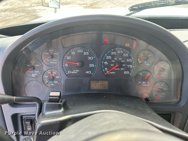 image for item DQ0873 2007 International 7600  refuse truck