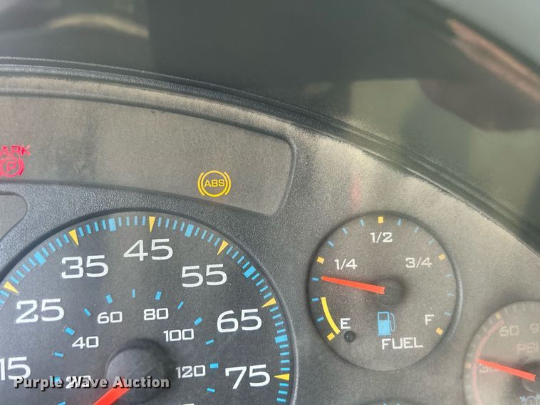 image for item DQ0873 2007 International 7600  refuse truck