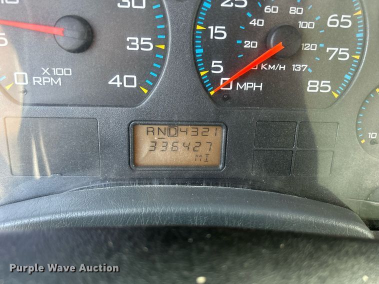 image for item DQ0873 2007 International 7600  refuse truck