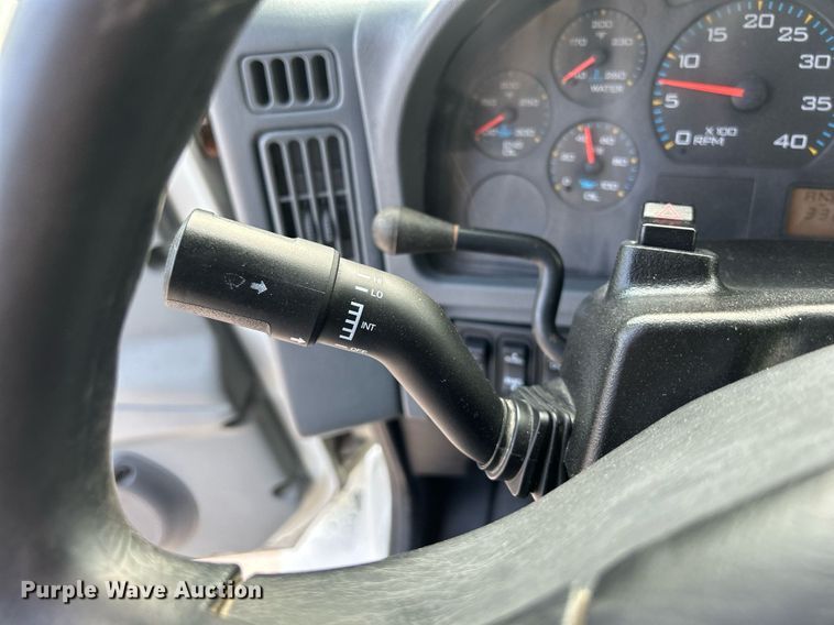 image for item DQ0873 2007 International 7600  refuse truck