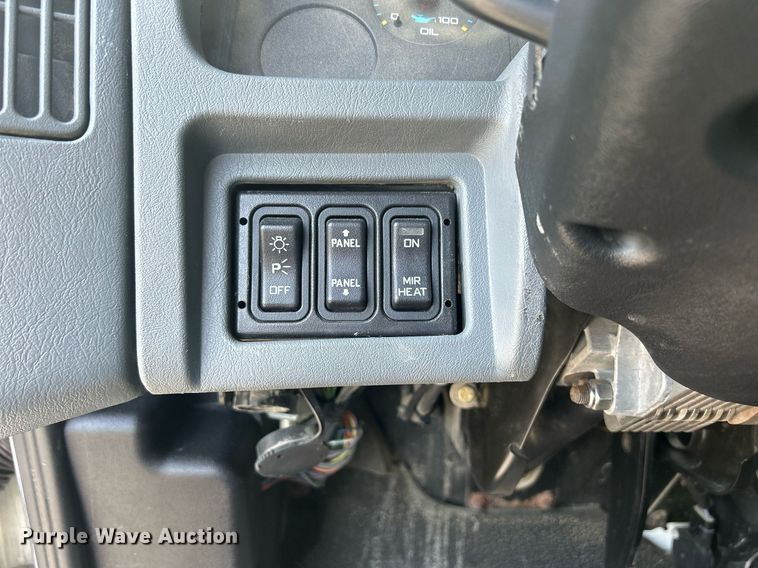 image for item DQ0873 2007 International 7600  refuse truck