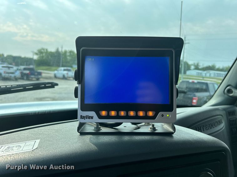 image for item DQ0873 2007 International 7600  refuse truck