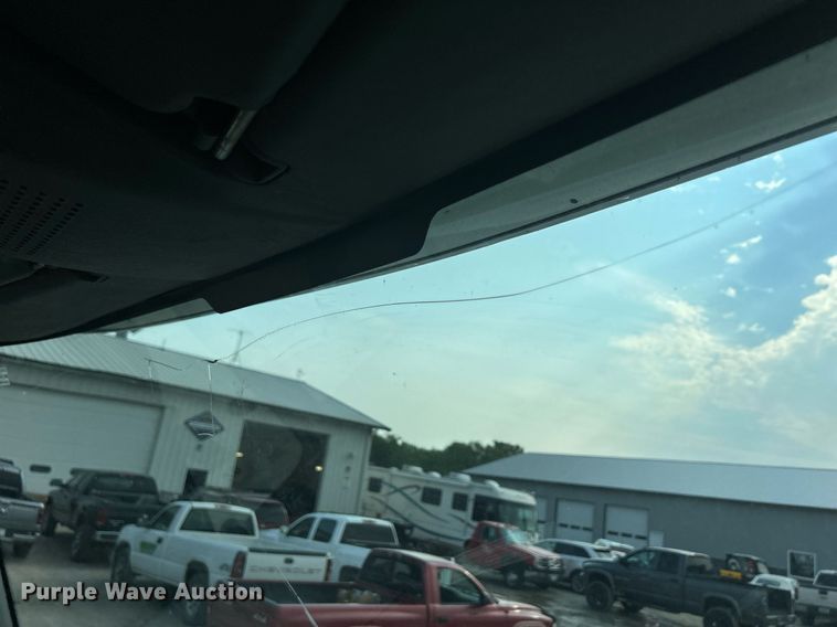 image for item DQ0873 2007 International 7600  refuse truck