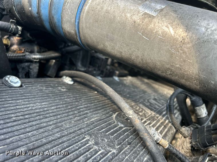 image for item DQ0873 2007 International 7600  refuse truck