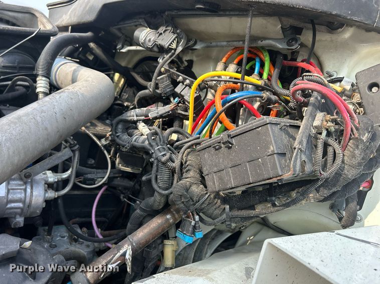 image for item DQ0873 2007 International 7600  refuse truck