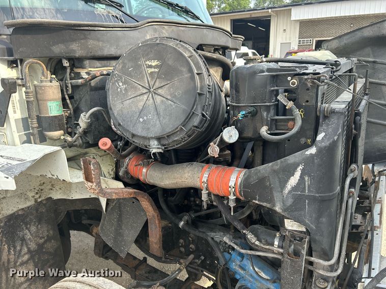 image for item DQ0873 2007 International 7600  refuse truck