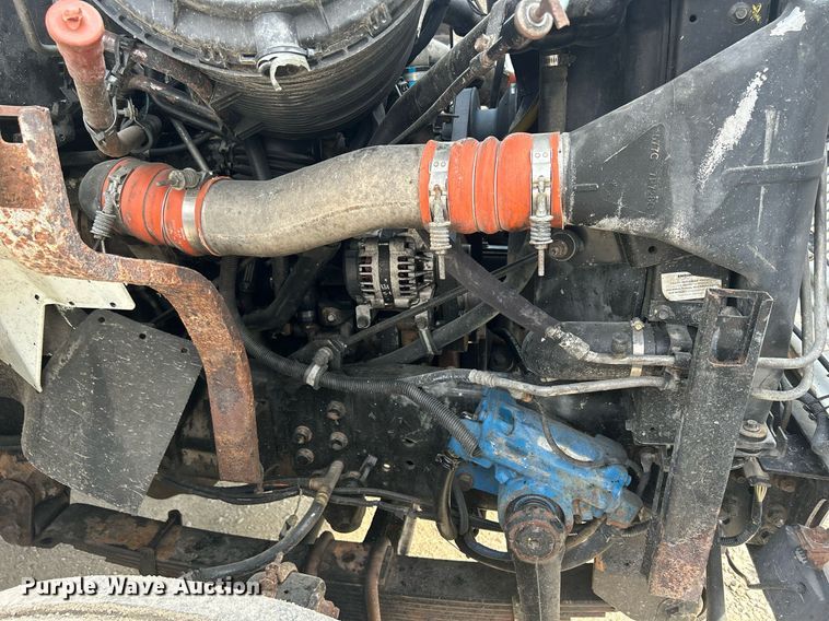 image for item DQ0873 2007 International 7600  refuse truck