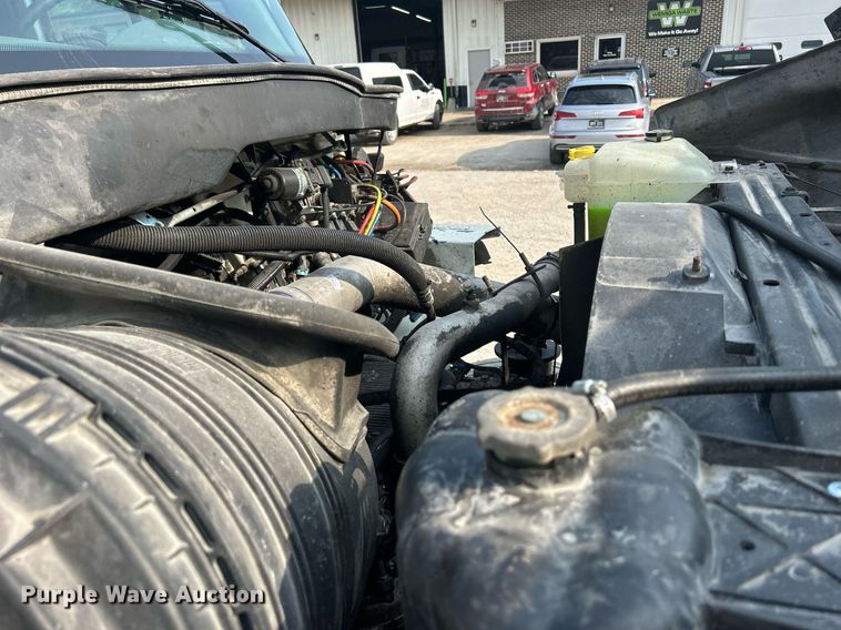 image for item DQ0873 2007 International 7600  refuse truck