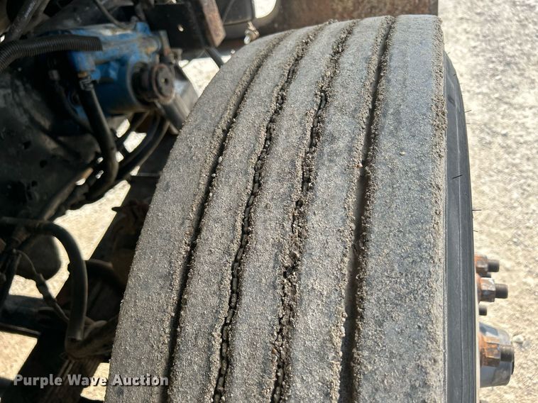 image for item DQ0873 2007 International 7600  refuse truck