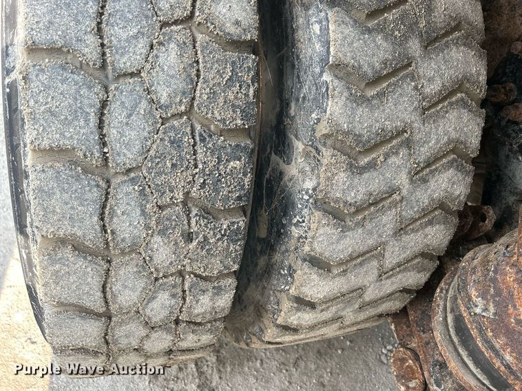 image for item DQ0873 2007 International 7600  refuse truck