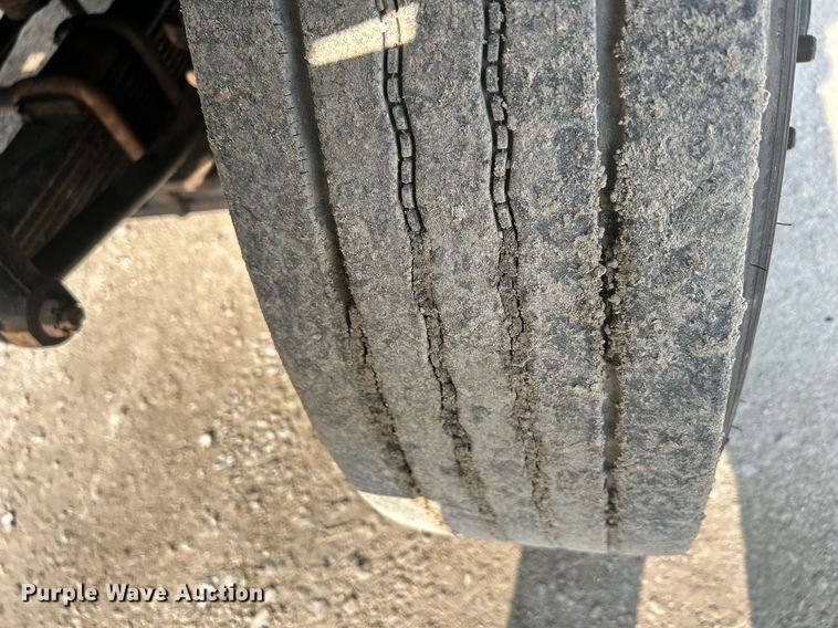 image for item DQ0873 2007 International 7600  refuse truck